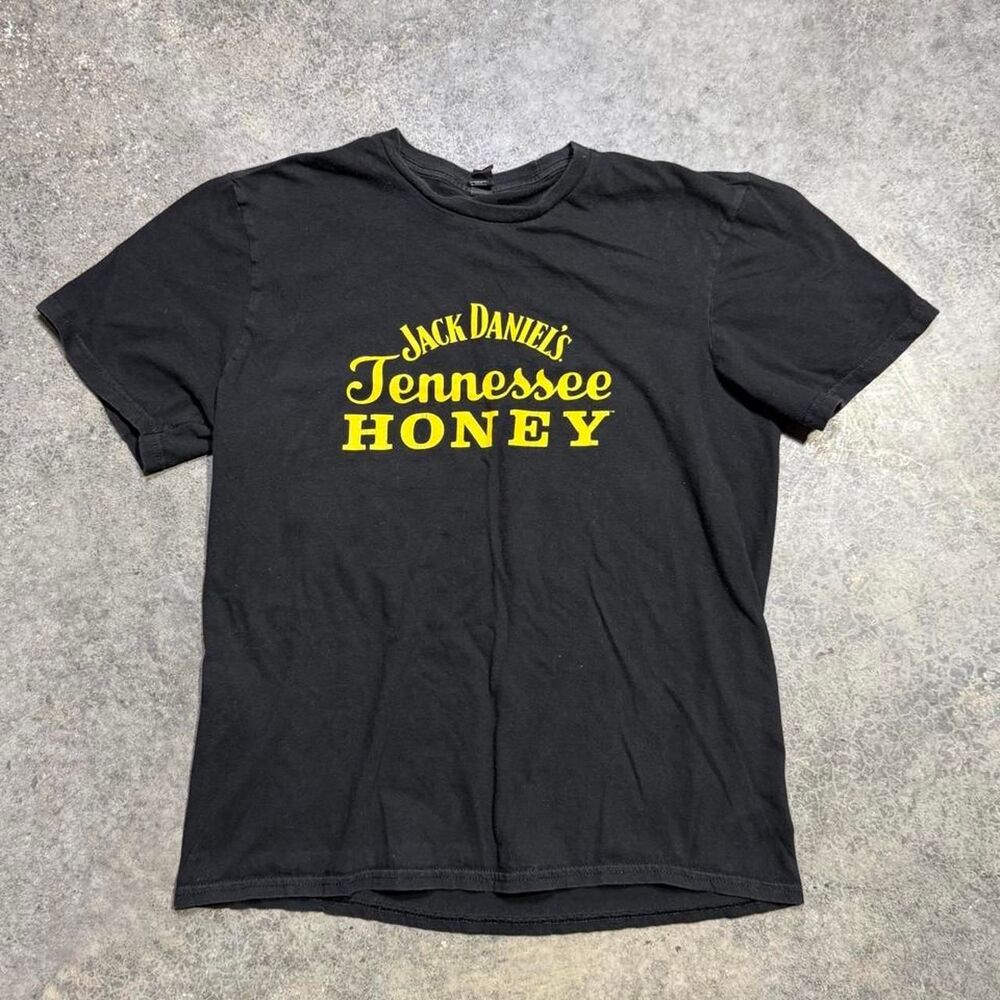 District Men's Black and Grey‎ T-shirt